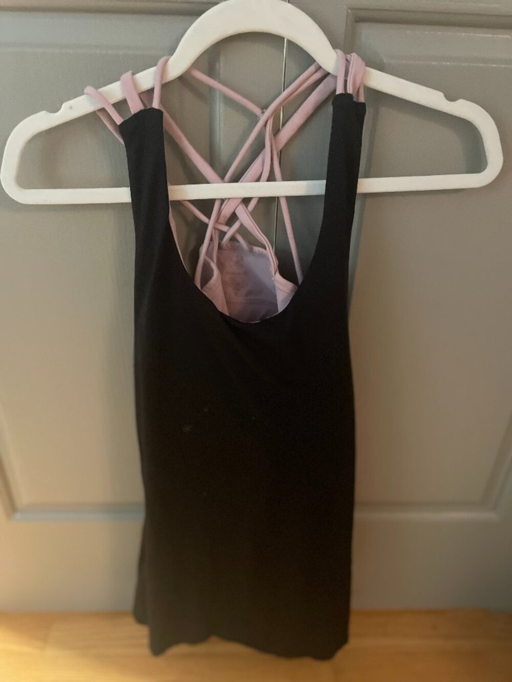 Gaiam Yoga Top Black and Mauve Strappy Size Large